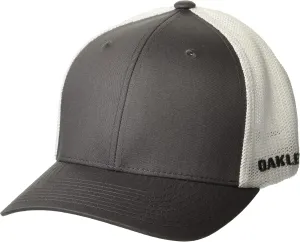 Oakley Men's Standard Golf Cresting Trucker